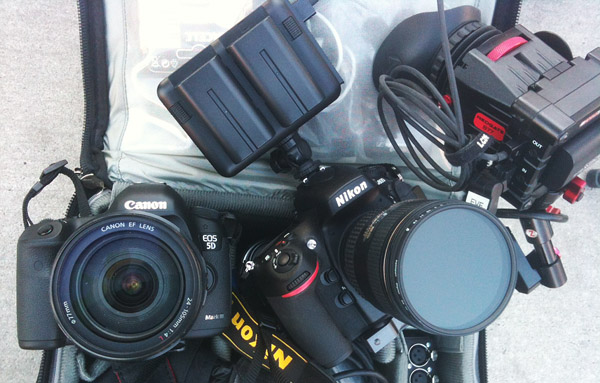 avec film de protection PEDEA Sac photo pour Pentax K-5 K-30 Canon EOS 5D Mark 2 espacio para cámara, un objetivo y funda, pliegue adicional para los accesorios Nikon D800 K-r 