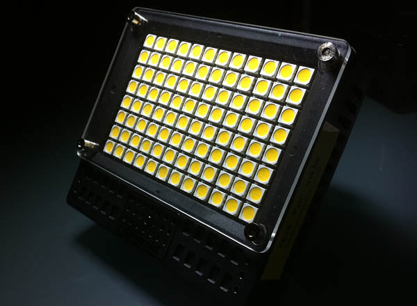 Cineroid L10C-5K LED light mini review - Newsshooter