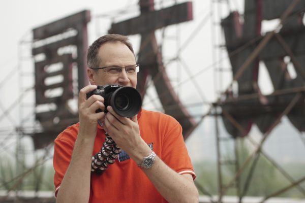 Testing the GH4 with a Gorillapod used as a shoulder brace