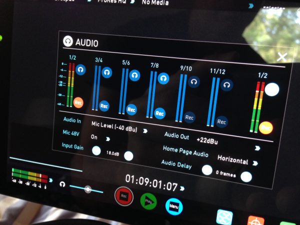 The audio level display is clear and accurate