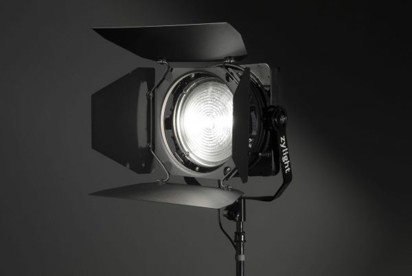 Zylight F8-200 LED fresnel 