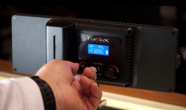 Fotodiox Pro Flapjack bi-color controls