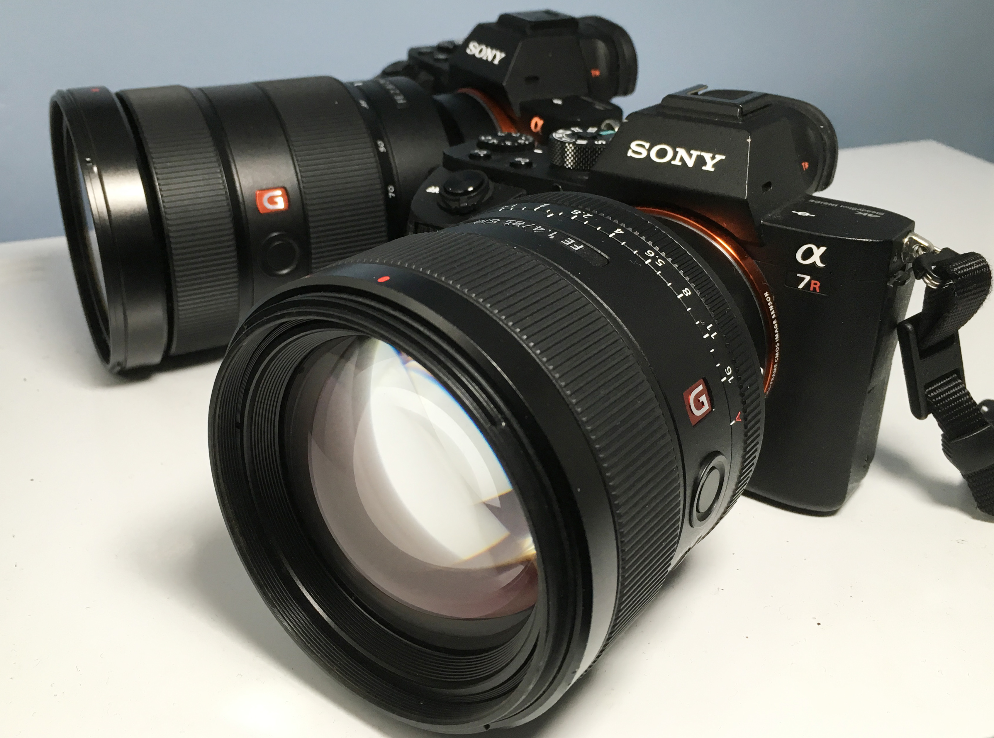 Review Sony G Master 24 70mm F2 8 And 85mm F1 4 Are They Worth It For Video Newsshooter