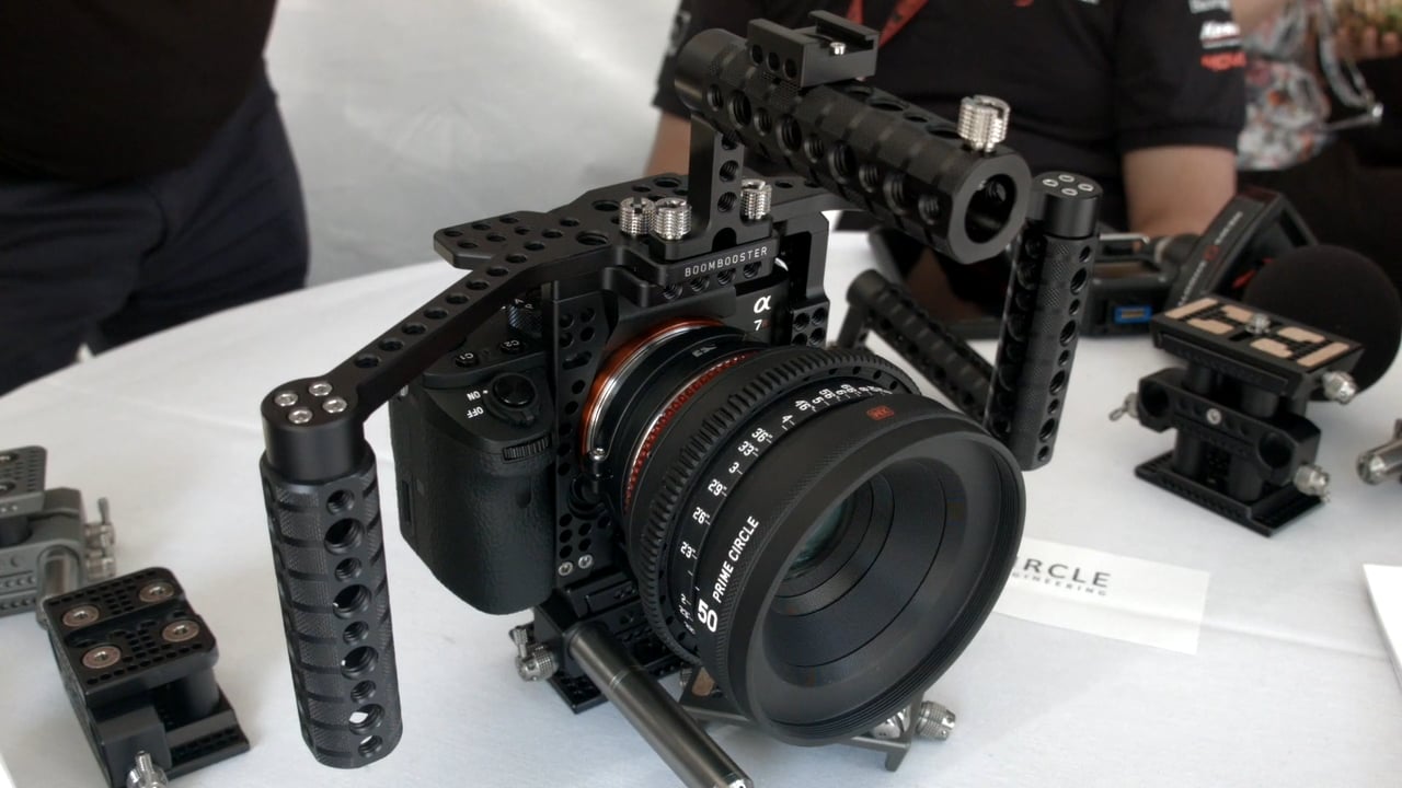 Cinegear 2016: Lockcircle camera cages and supports - Newsshooter