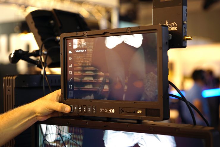 SmallHD 1303 at IBC 2016 - Newsshooter
