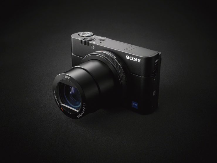 Sony's small miracle? The new RX100 V brings phase detect AF to