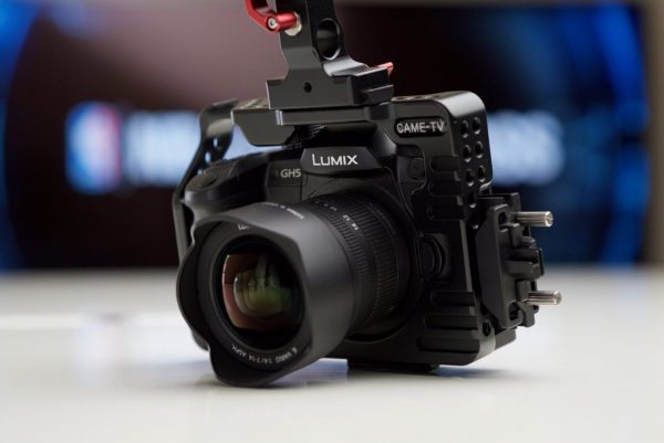 The CAME-TV GH5 cage works with the GH5's port protector