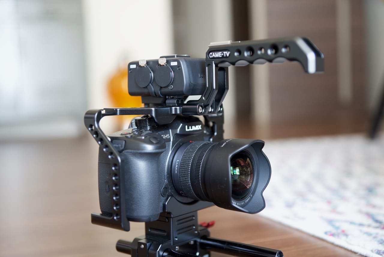 CAME-TV GH5 cage improved: new handle, now XLR friendly - Newsshooter