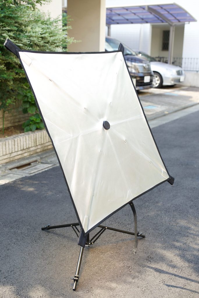 Nori SquareBounce The collapsible lighting reflector that doubles as
