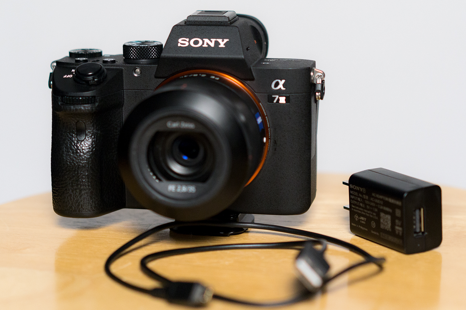Teenageår hypotese Yoghurt Battery and charger options for the "charger-less" Sony a7 III - Newsshooter