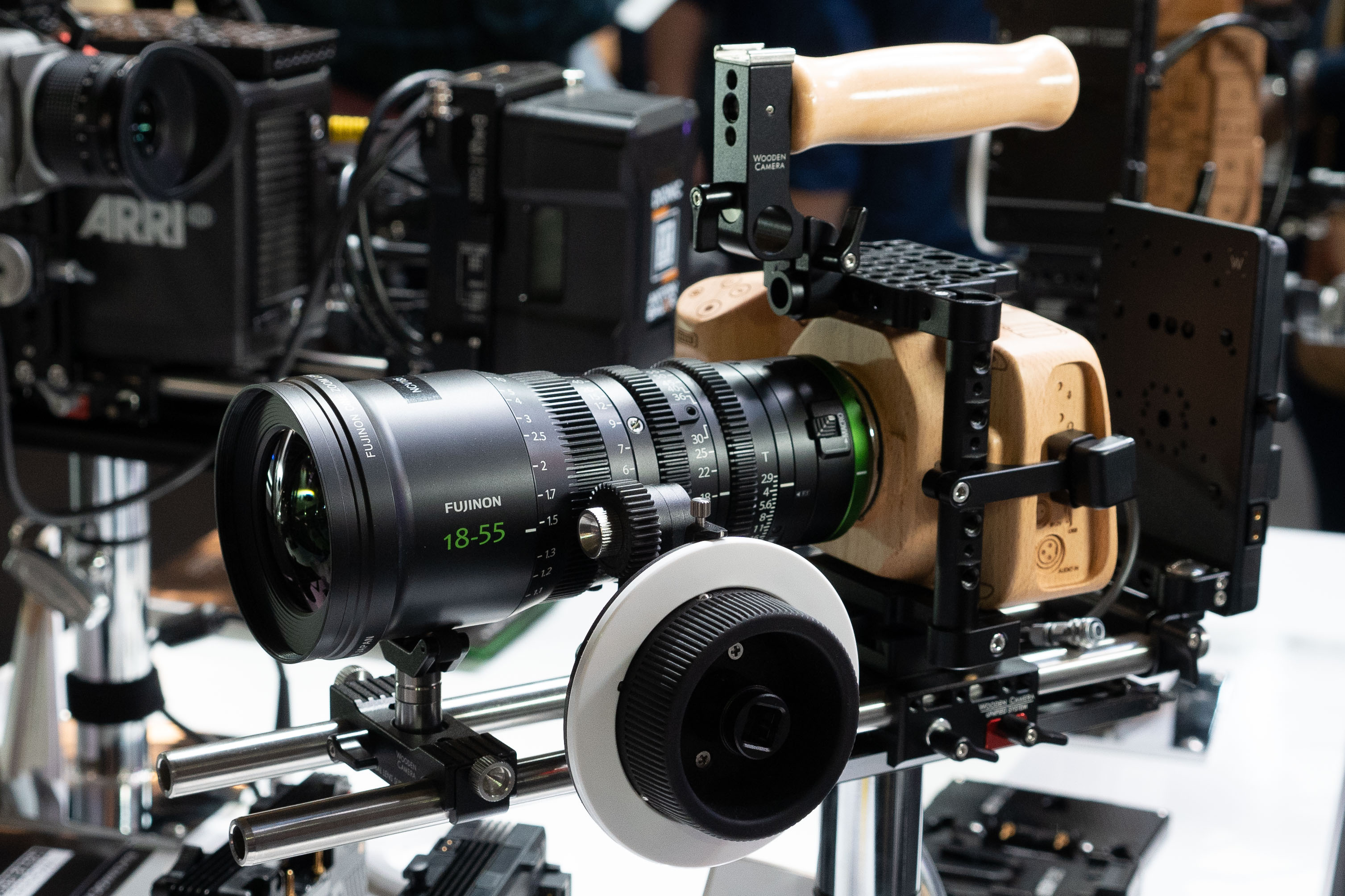 Wooden Camera Pocket 4K Cage side Newsshooter