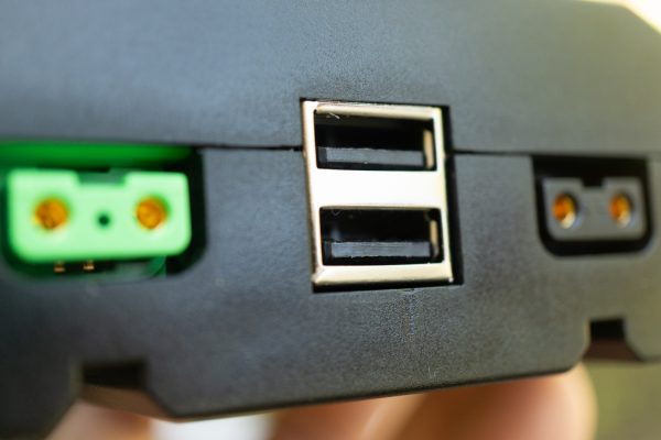 PowerBase EDGE USB tight