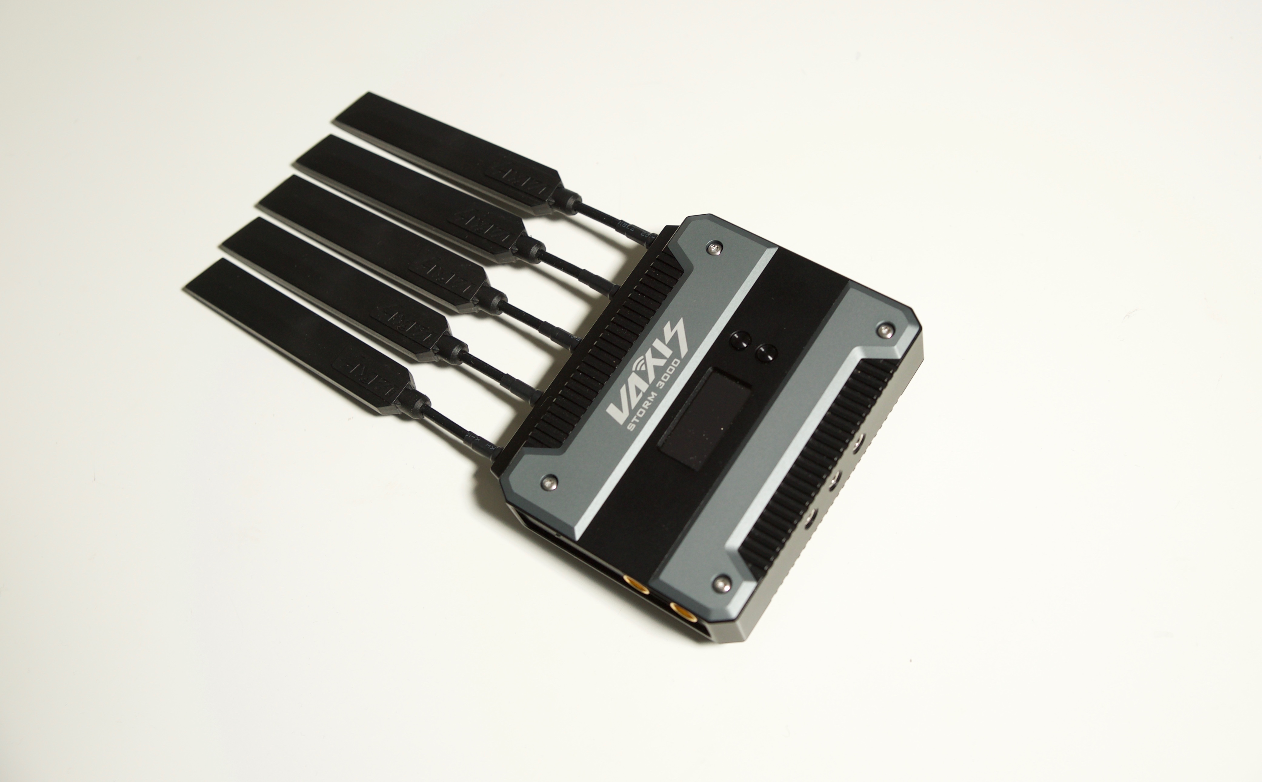 Vaxis Storm 3000 has a claimed 1km (3280 ft) range