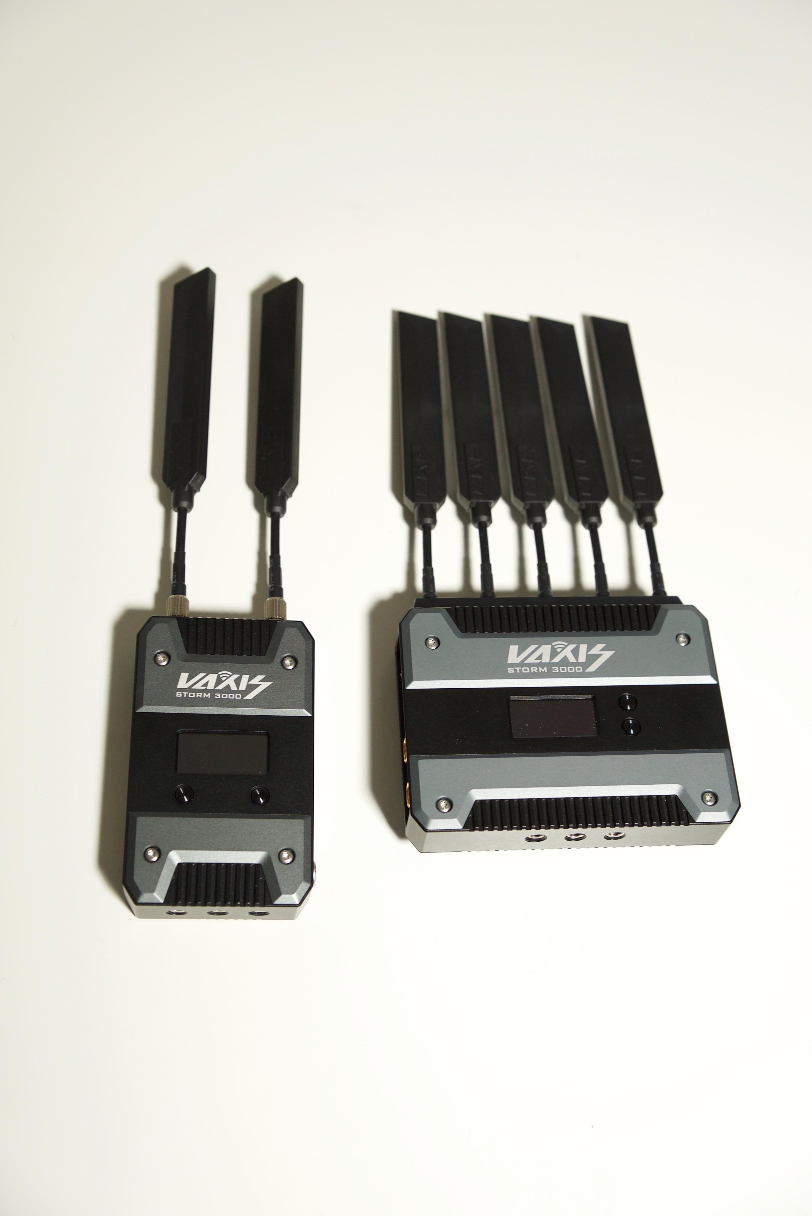 The Vaxis Storm 3000 receiver & transmitter