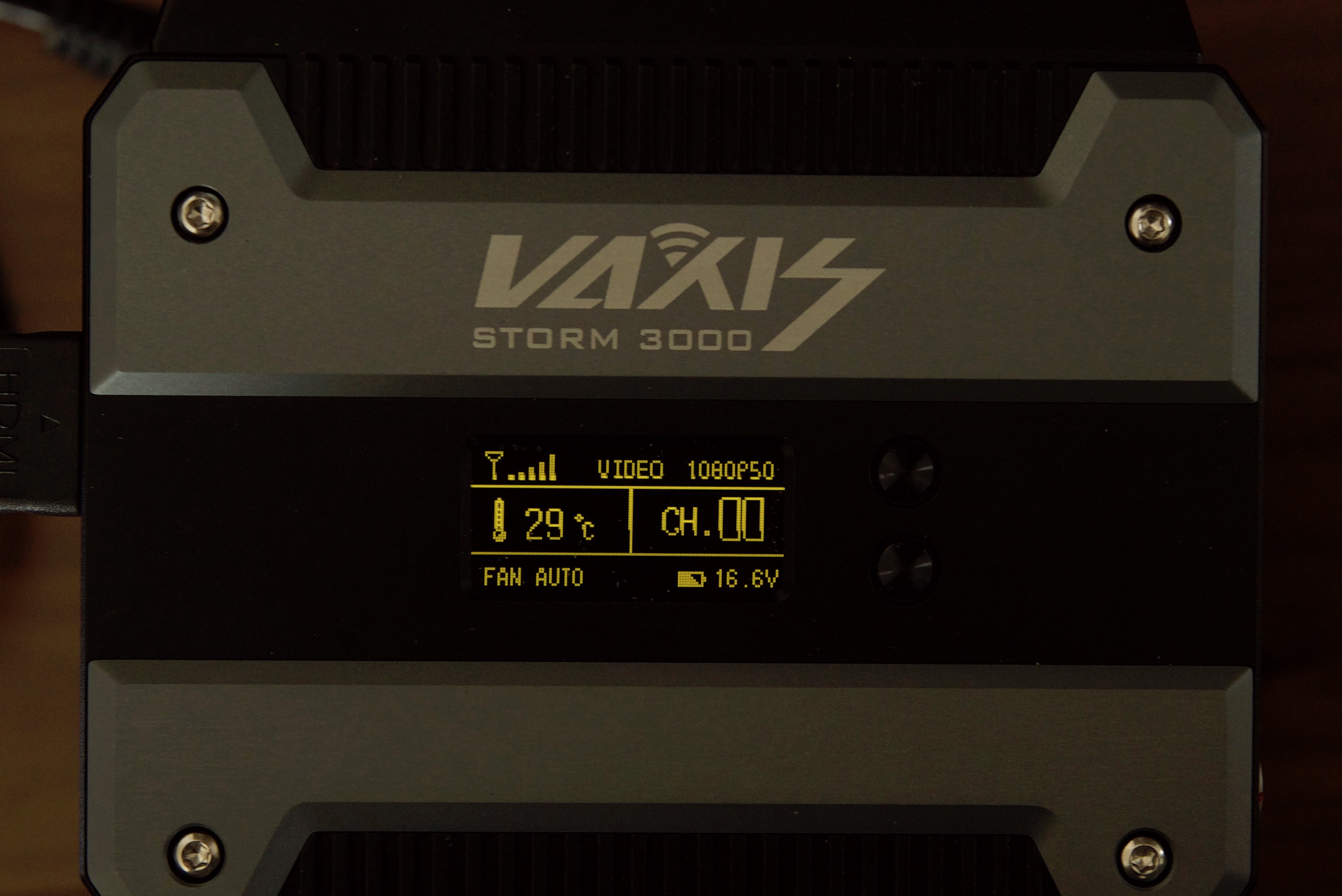 Vaxis Storm 3000 display screen
