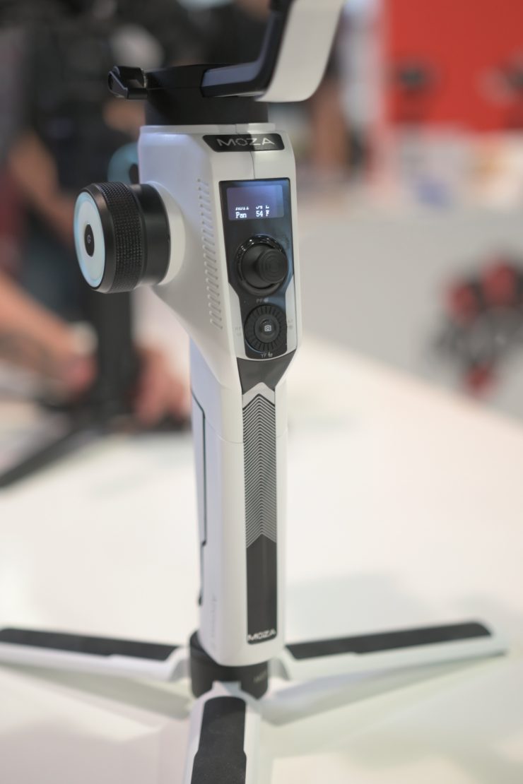 Moza AirCross 2 first look - Newsshooter