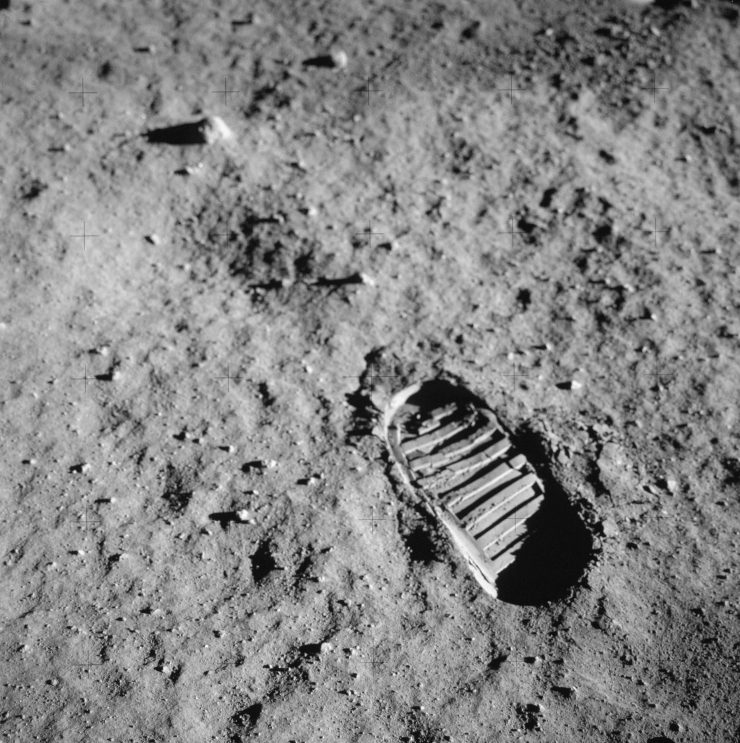 Neil Armstrongs footprint in lunar soil © NASA