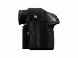 LUMIX S1H BODY K JackSideOpen