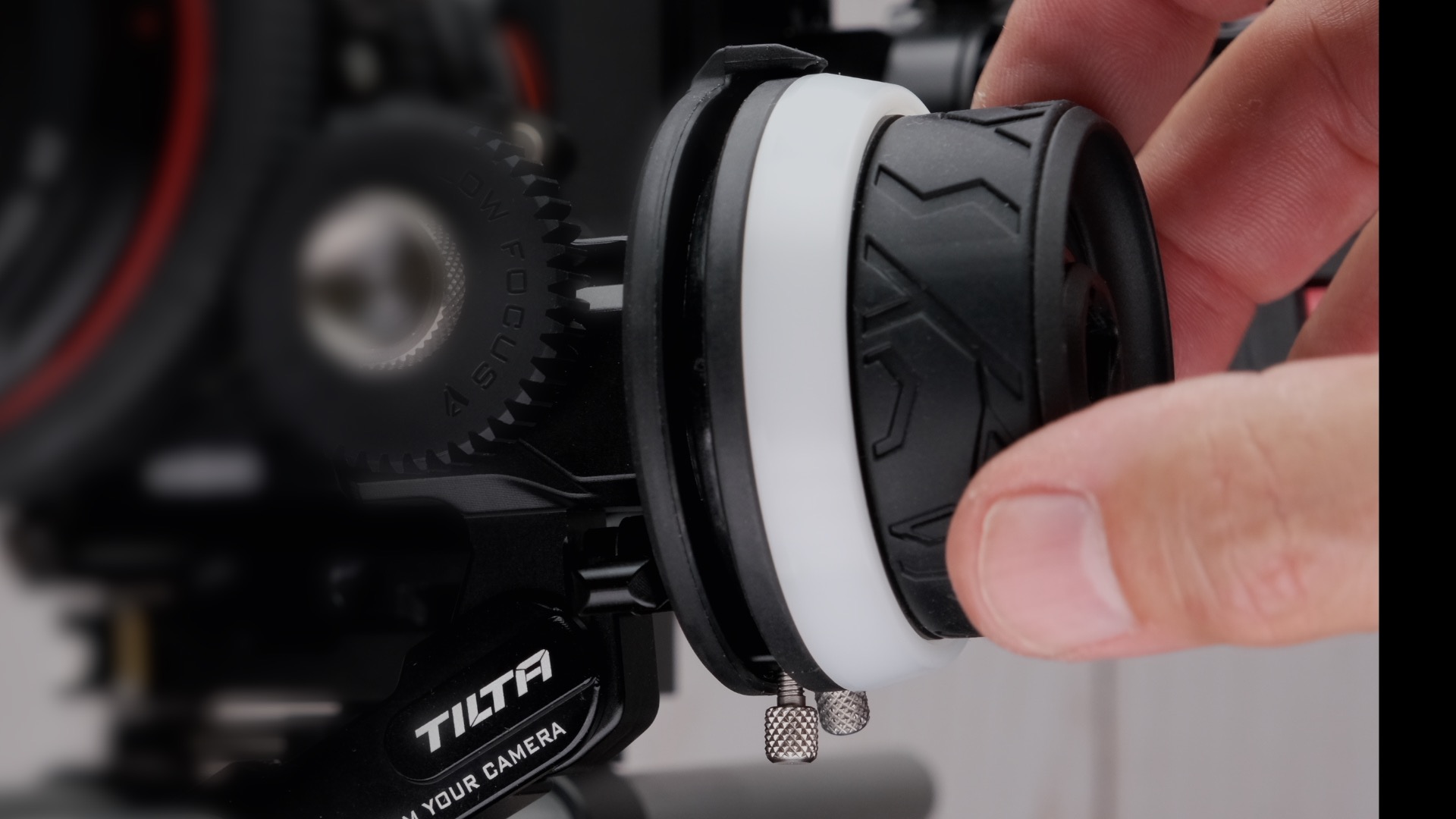 Tilta Mini Follow Focus wheel Newsshooter