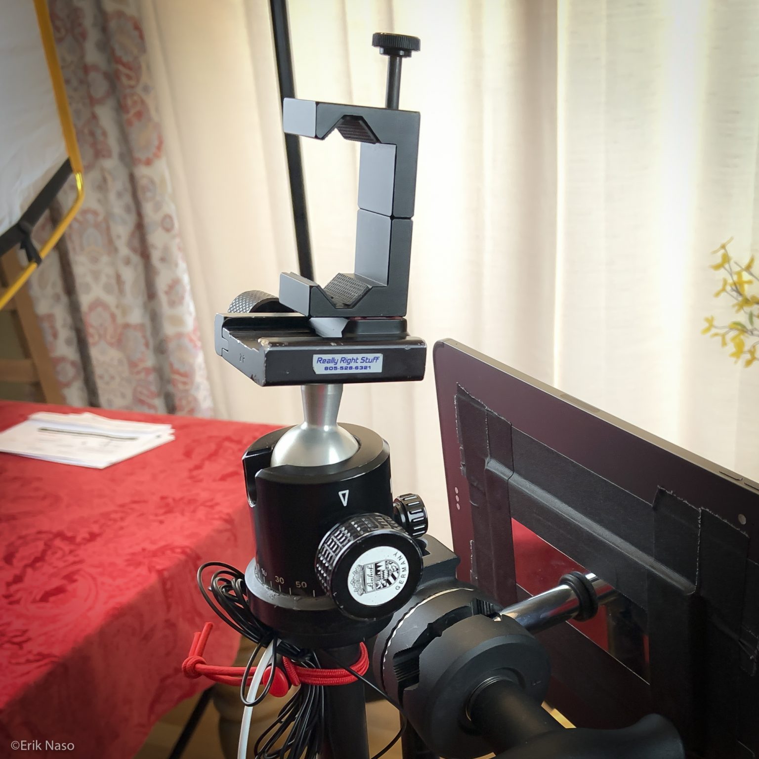 RetiCAM Smartphone Tripod Mount Newsshooter