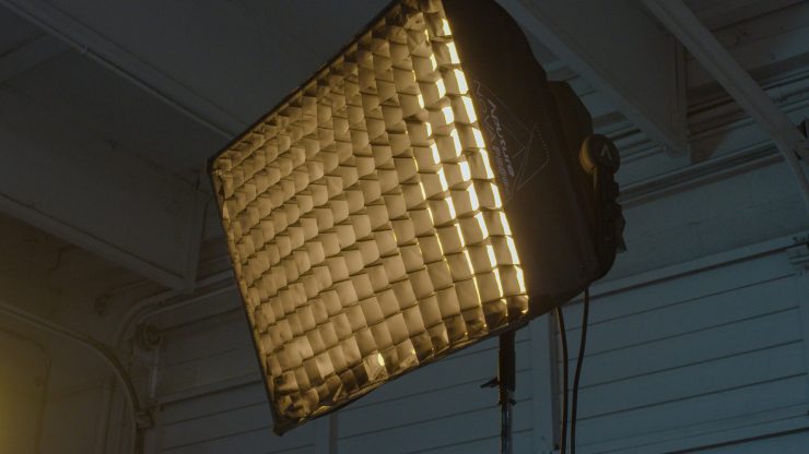 NovaP300cSoftbox with grid