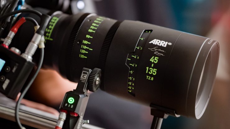 2020 8 arri signature zoom 45 135 behind the scenes2 photo arri