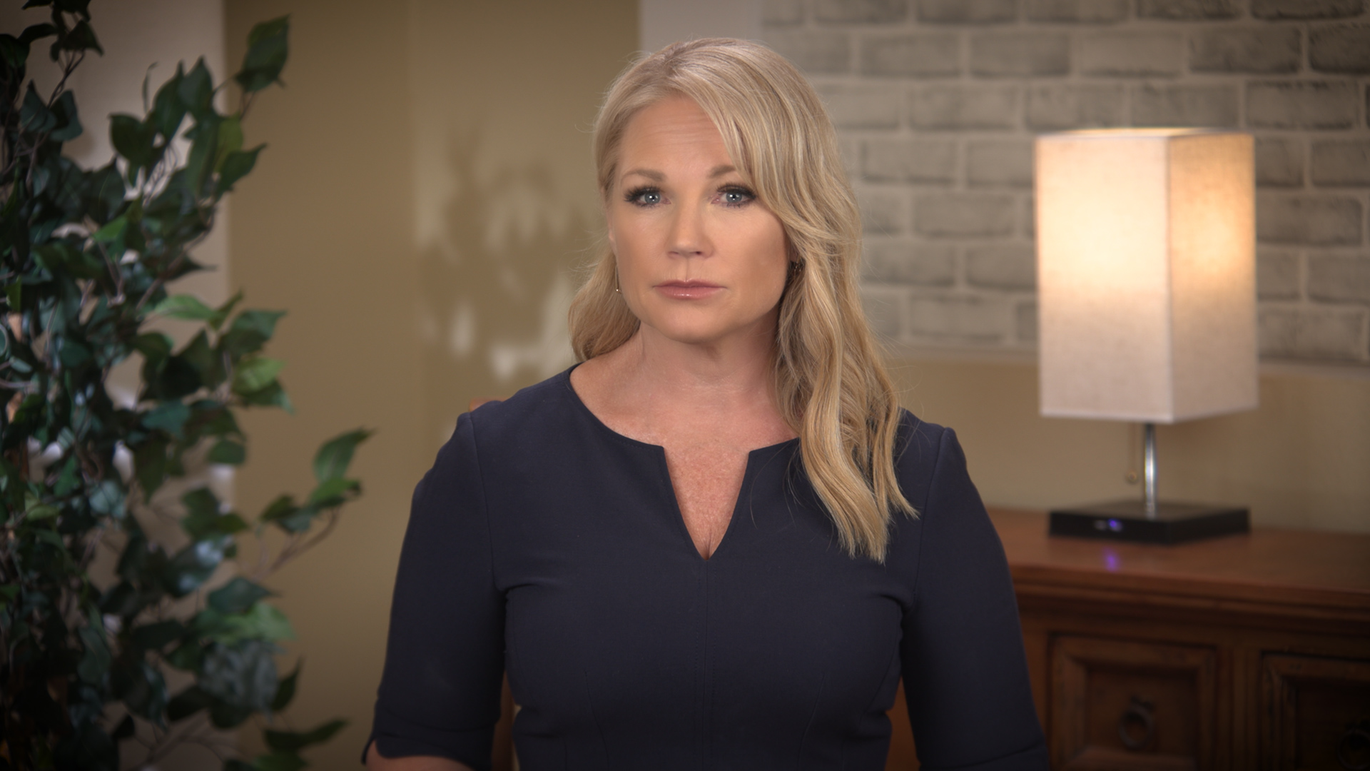 Aputure Accent B7c LED RGBWW bulb Review - Newsshooter