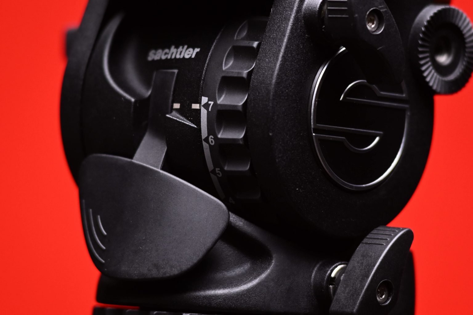 Sachtler Aktiv 8 Fluid Head Review Newsshooter