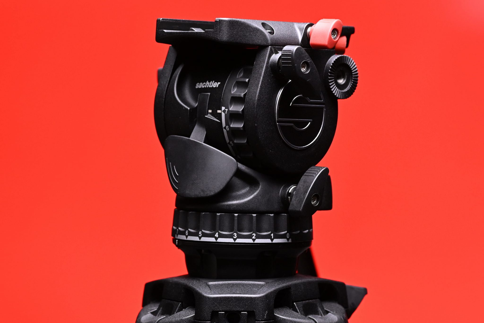 Sachtler Aktiv 8 Fluid Head Review Newsshooter