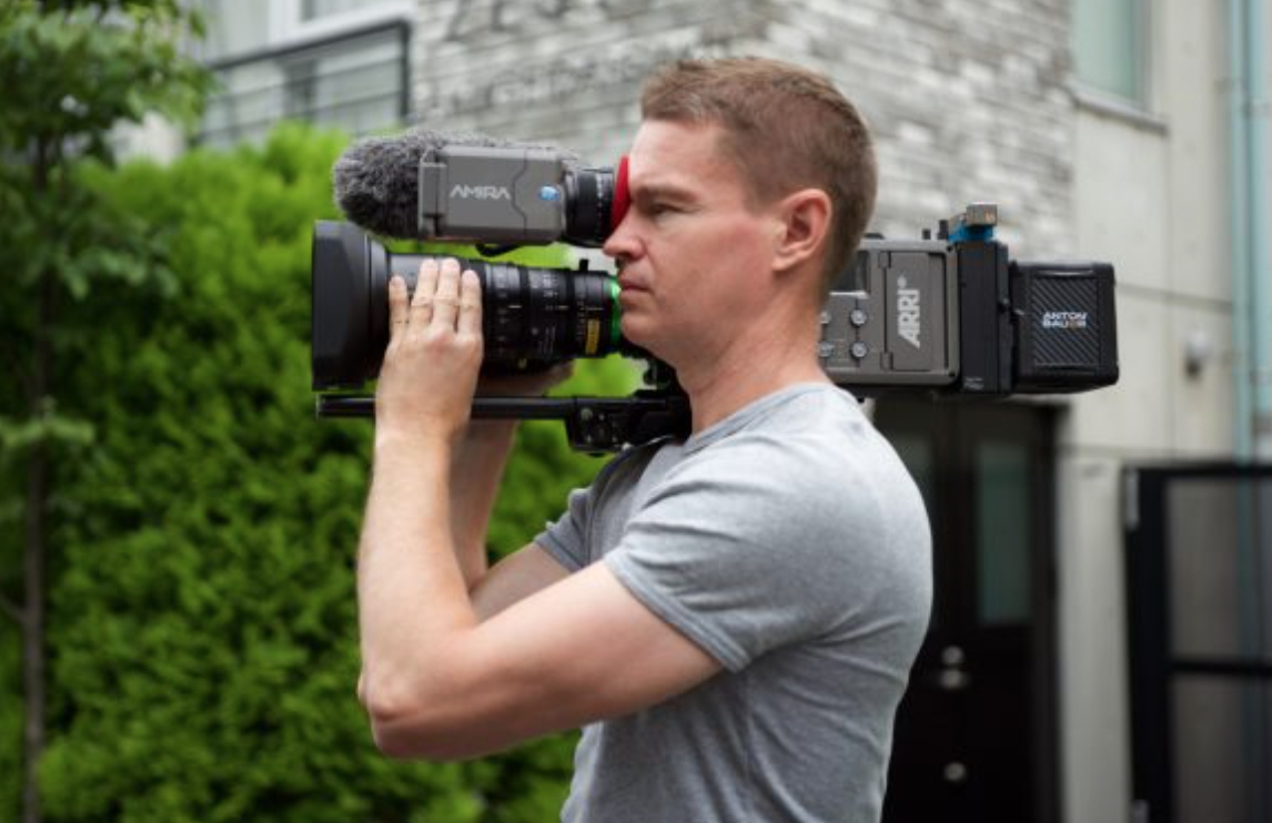 Does anyone know the purpose of the cable connecting the matte box and  eyepiece? : r/focuspuller