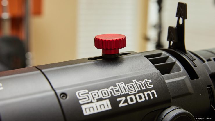 Spotlight Mini Zoom zoom knob