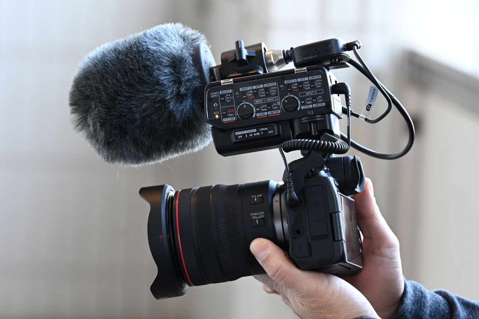 Tascam CA-XLR2D-F Adattatore Microfono - Preamplificatore XLR Per Fotocamere Professionali - Foto 9