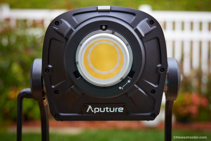 Aputure LS 1200d Pro COB wide