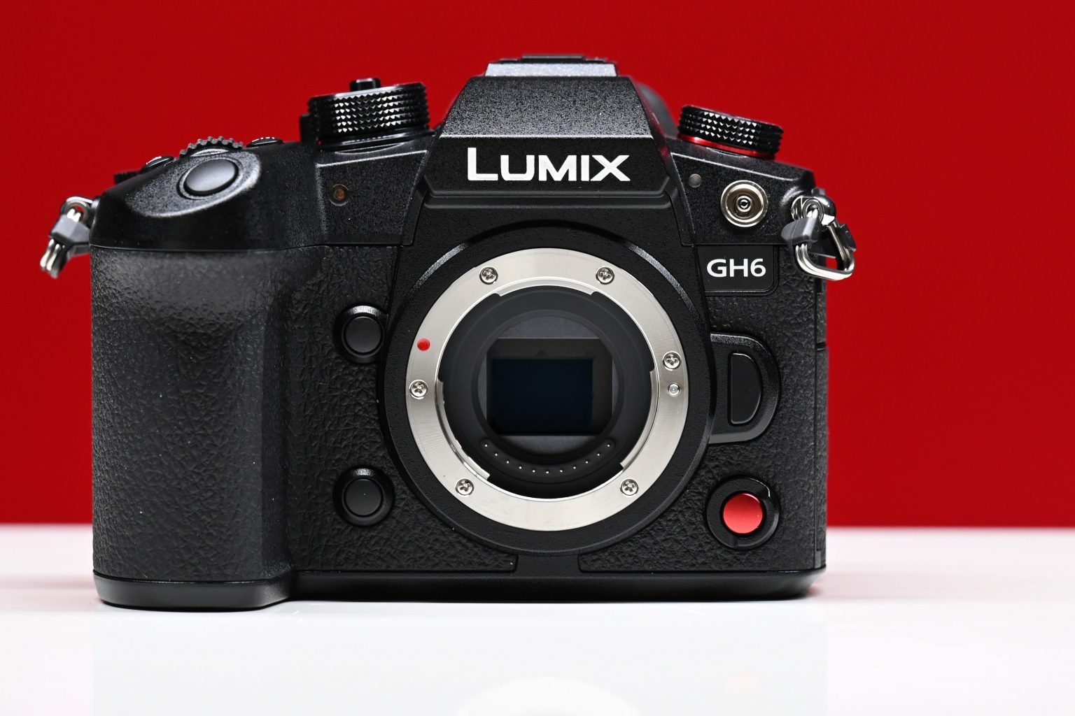 Panasonic GH6 Review & In-Depth User Guide - Newsshooter