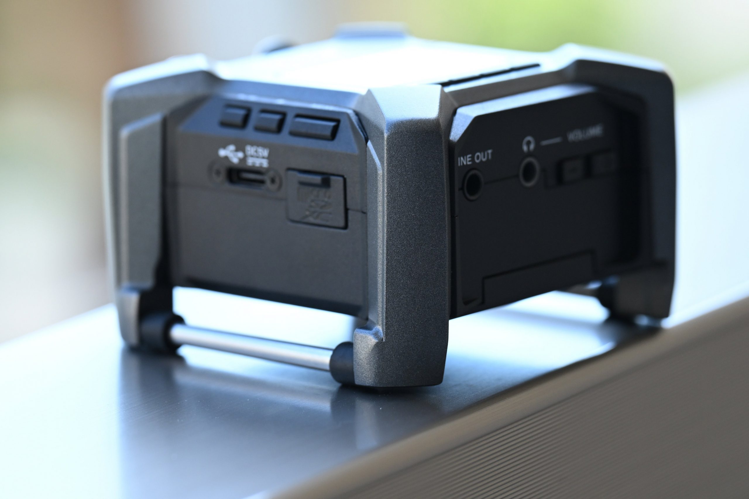 ZOOM F3 Review Newsshooter