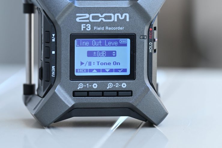 ZOOM F3 25