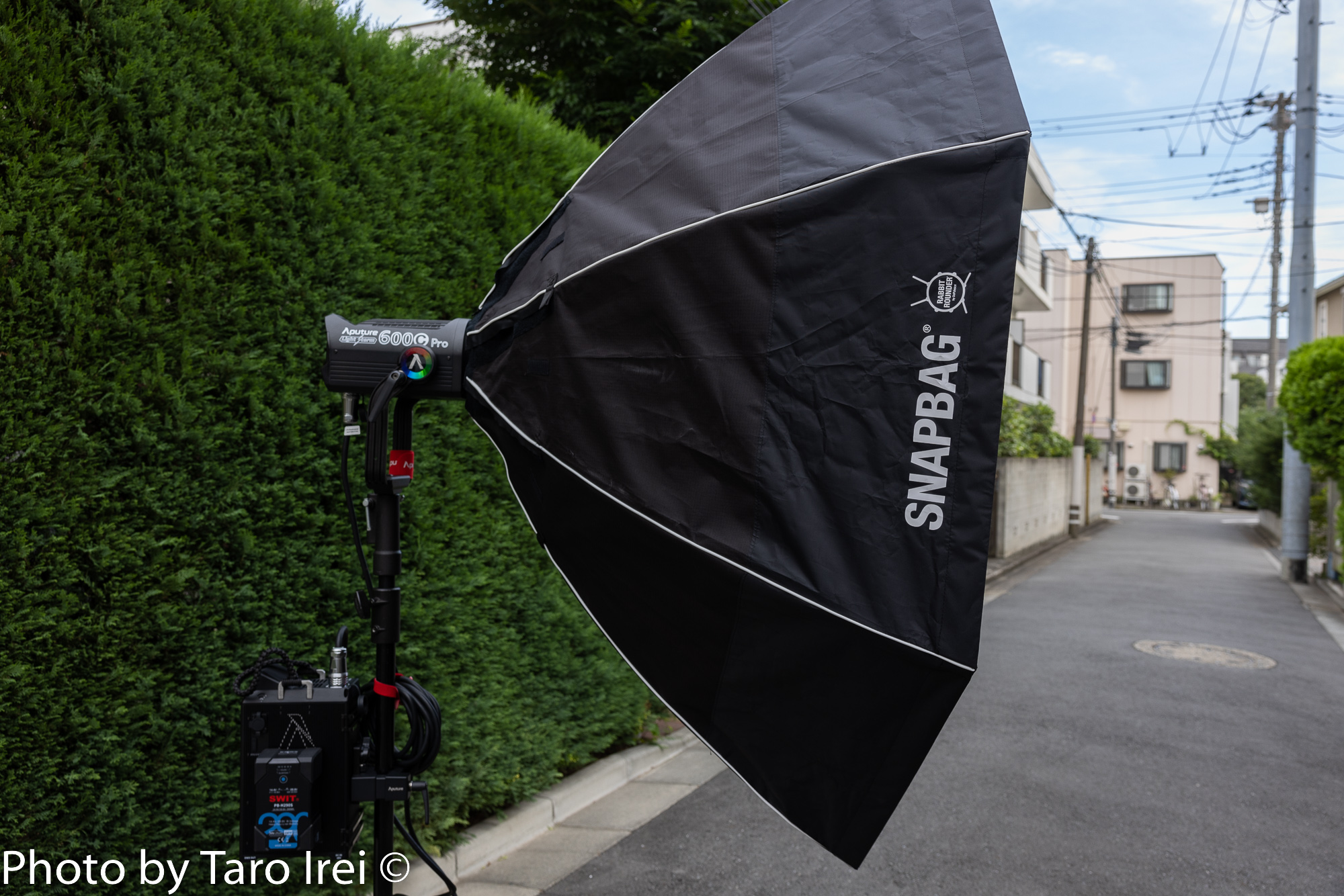 22100415260254A - Newsshooter