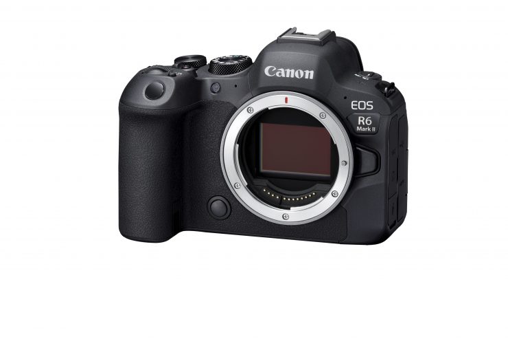 02 EOS R6 Mark II FrontSlantLeft BODY