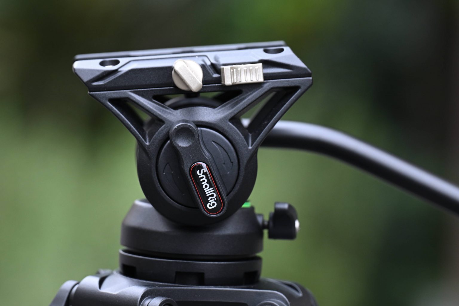 SmallRig HeavyDuty Fluid Head Tripod Review Newsshooter