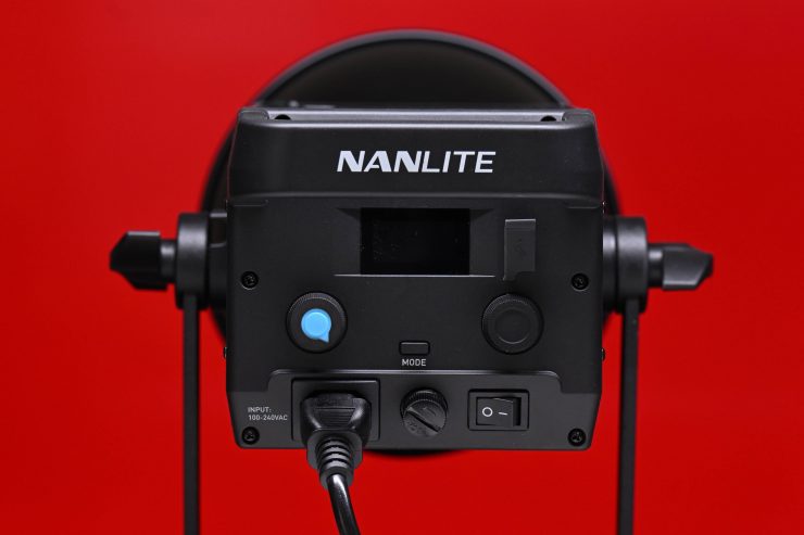Proiettore NANLITE FS-300B Bi-Color 350W – 2700-6500K CCT E 38.720 Lux A 1m