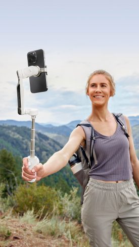 Built In Selfie Stick 01