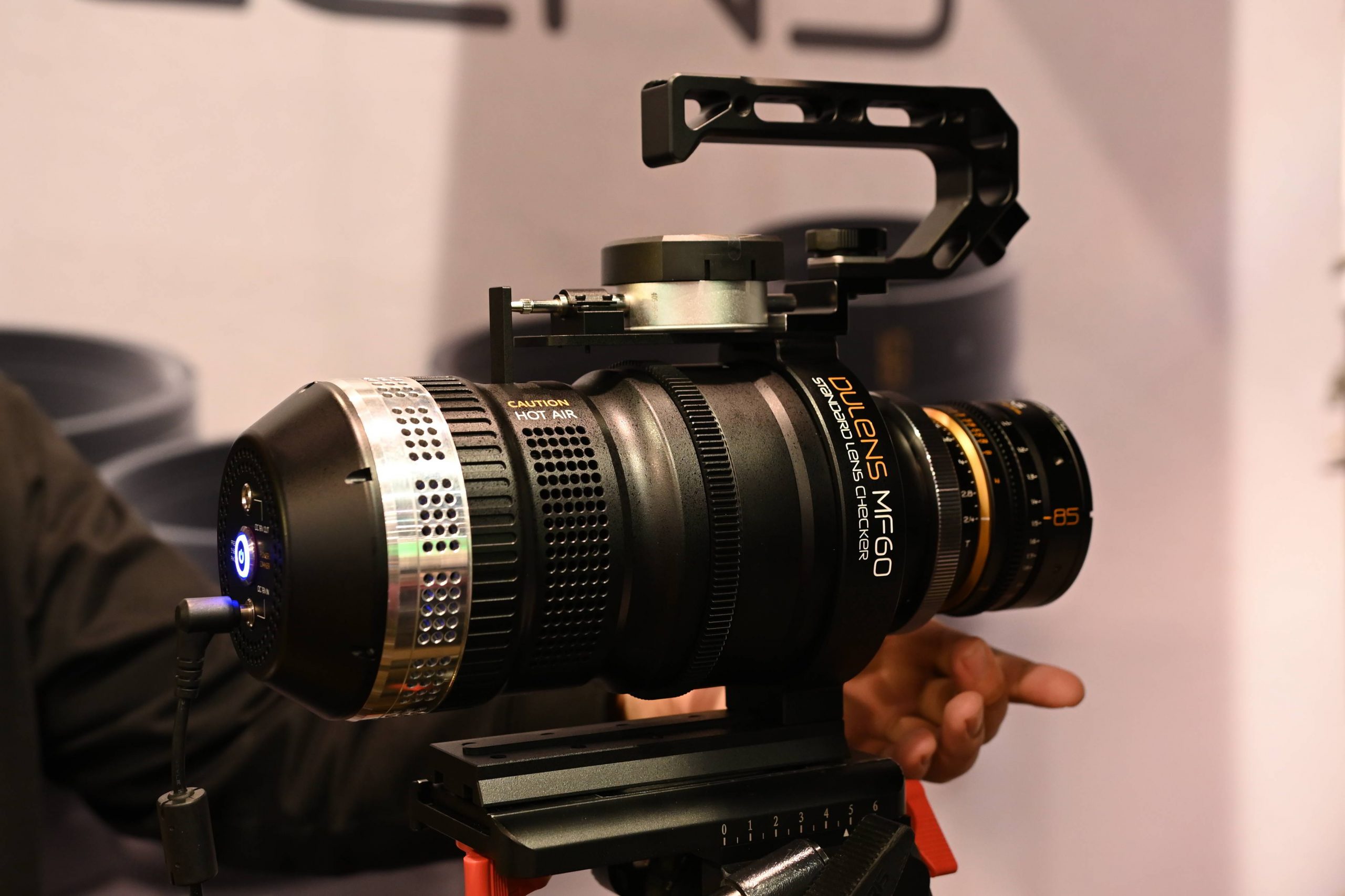 DULENS Lens Projector 677 Newsshooter