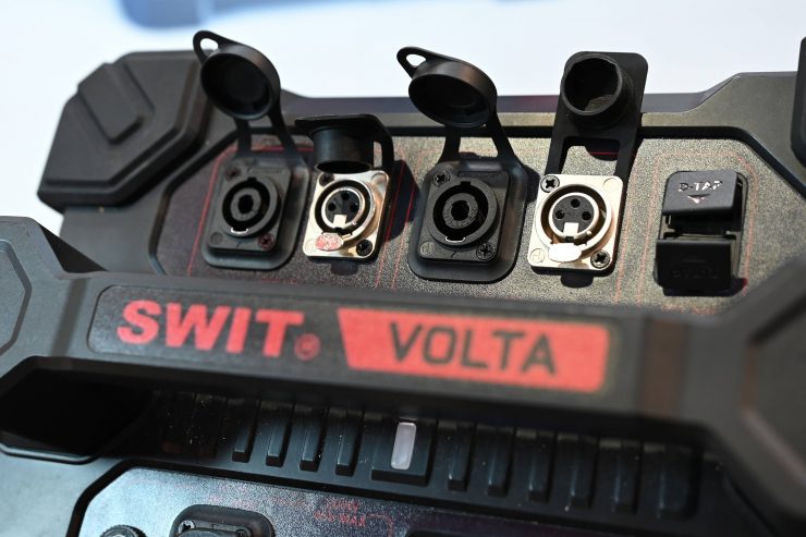 SWIT Volta Modular Cine Floor Battery 611
