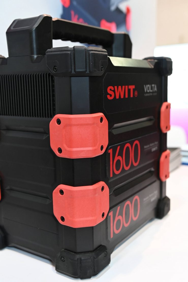 SWIT Volta Modular Cine Floor Battery 623
