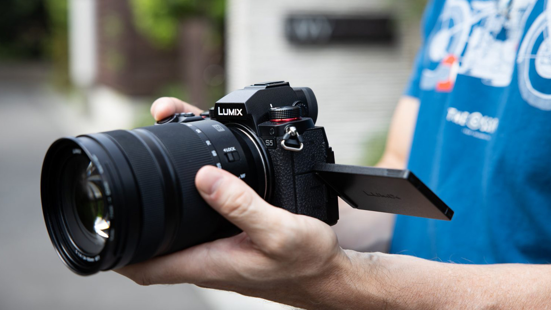 Камера на 3 млн пикселей. Panasonic s5 ii. Panasonic lumix dc-s5 kit. Panasonic lumix dc-s5. Фотоаппарат картинка.