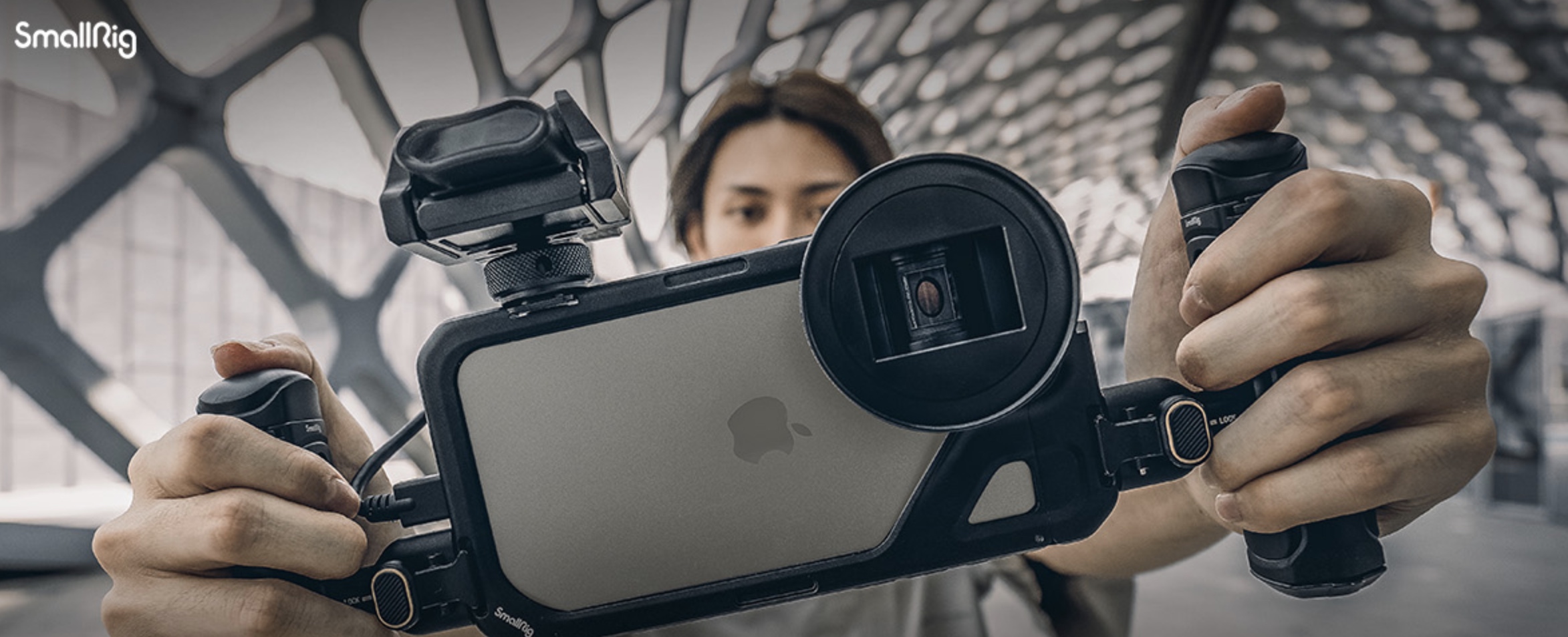 SmallRig Mobile Video Cage for iPhone 15 Pro