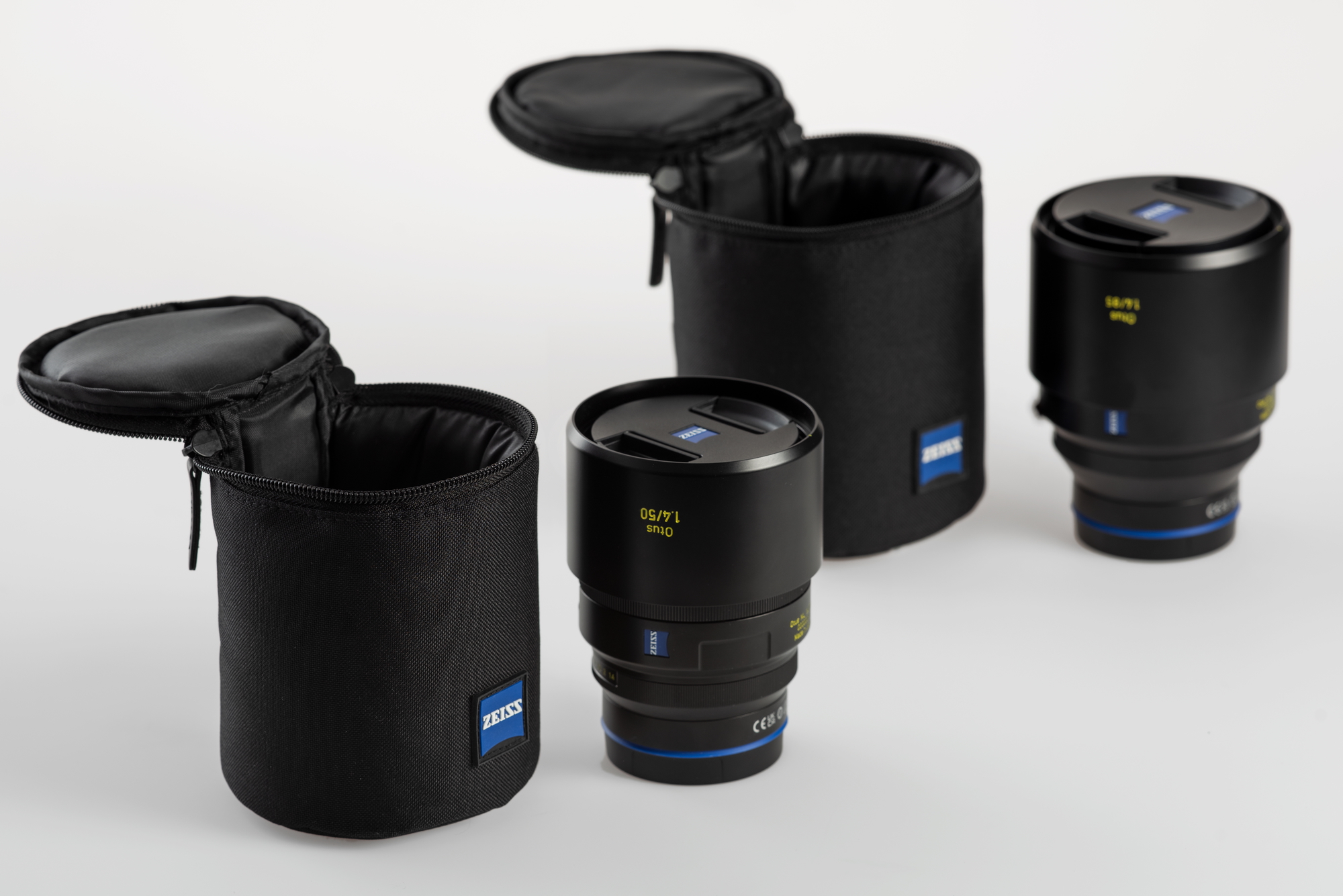 ZEISS Otus ML Lens Pouch with lens family - Newsshooter