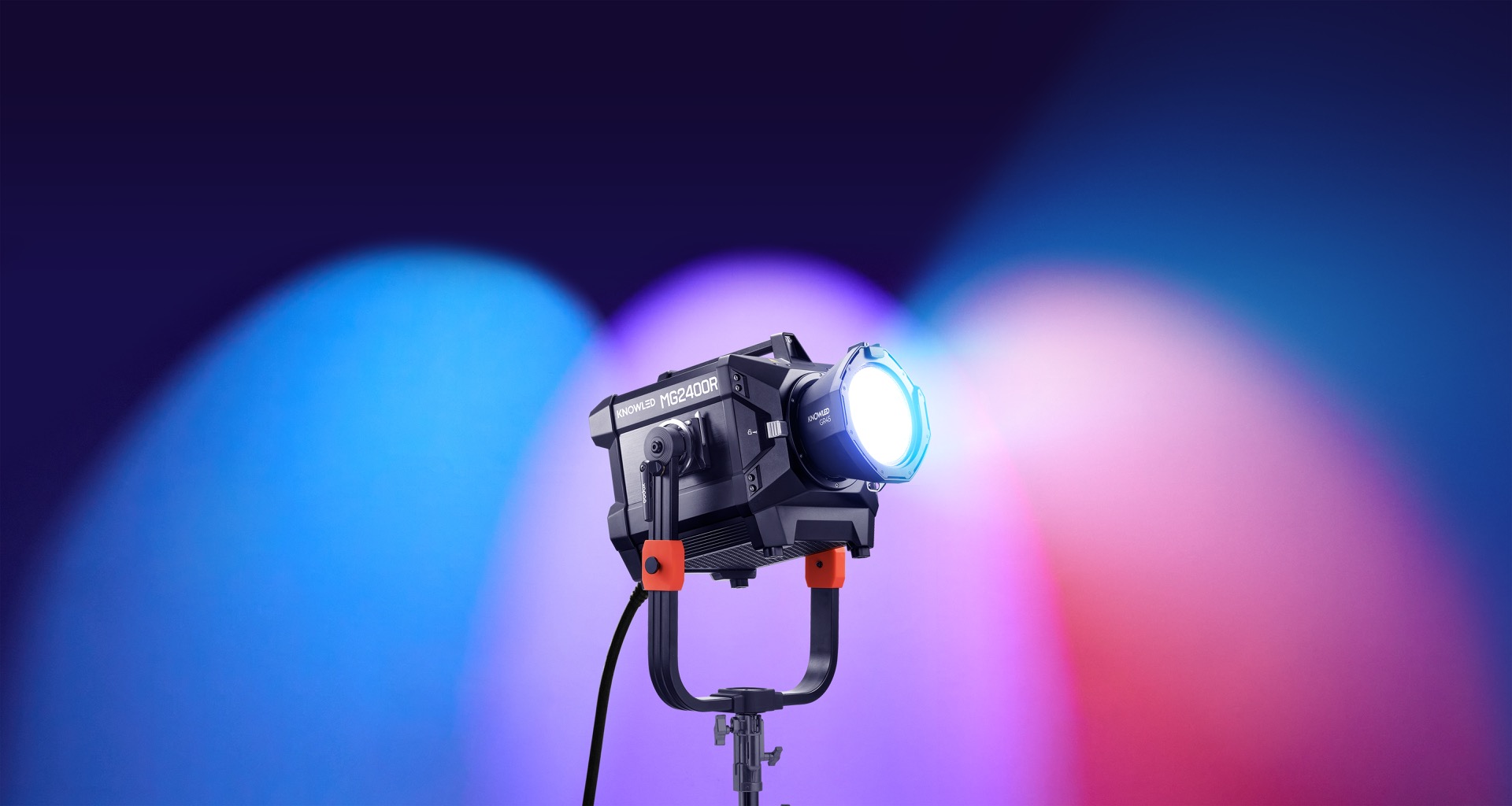 4. Godox, KNOWLED MG2400R 고출력 RGBWW LED 조명 발표