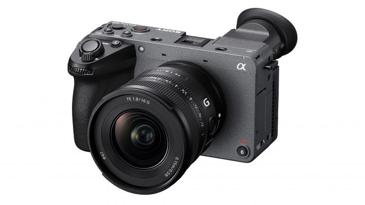 Sony FX2– 33MP Full-Frame CMOS Exmor R Sensor, AI-Powered Auto