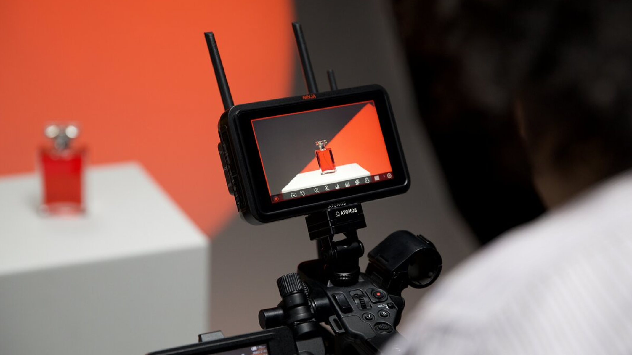 ATOMNJTX01 BTS 1 - Newsshooter